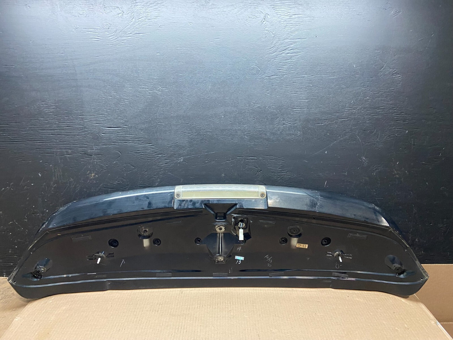 2004 to 2009 Lexus RX350 Rear Trunk Lid Tail Gate Lift Gate Spoiler OEM E8462 DG6