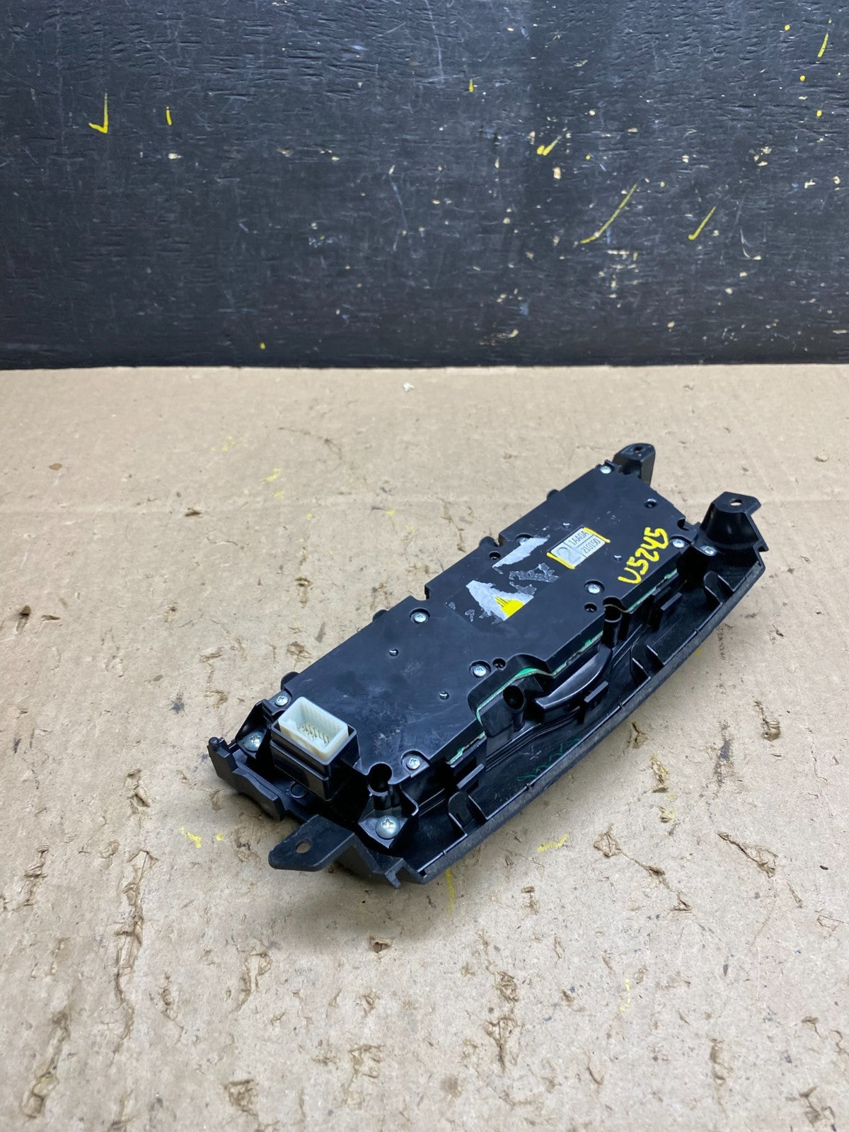 2009-2014 Nissan Murano AM FM Radio CD Control Panel U5245 DG3