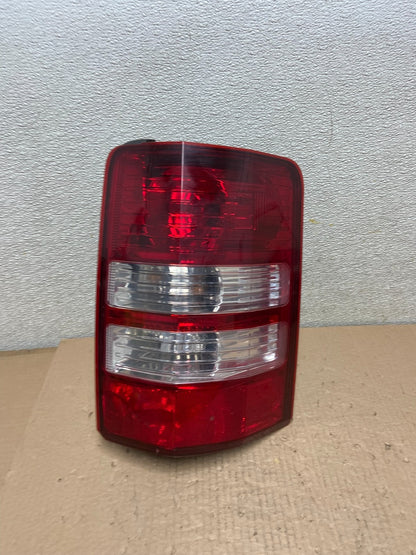 2008 to 2012 Jeep Liberty Right Passenger RH Side Tail Light OEM AB2547 DW0