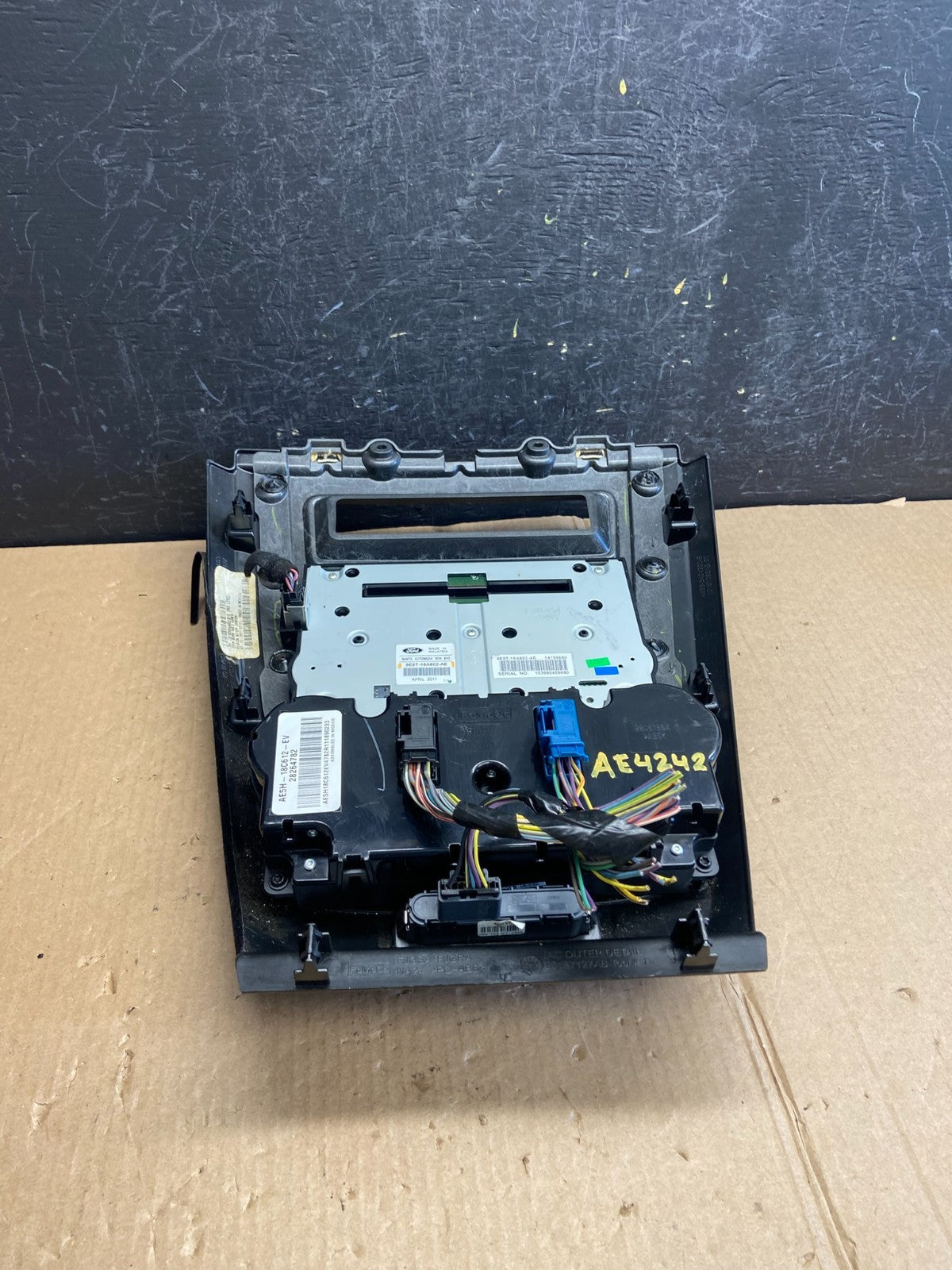 2010 to 2012 Ford Fusion Radio Climate Control A/C Control AE4242 DG4