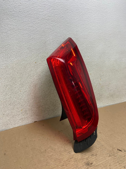 2013 to 2017 Cadillac XTS Right Passenger RH Tail Light AI0941 LK2