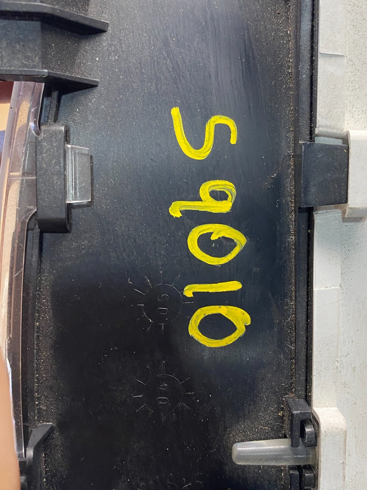 2004 2005 Ford Explorer Speedometer Cluster Gauge Oem S9010 DG6
