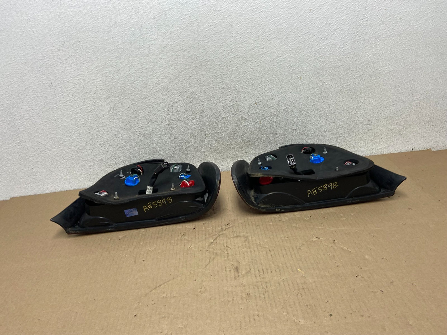 1999 to 2001 BMW E38 7-Series Left+Right Set Side Tail Light AG5898 DG6
