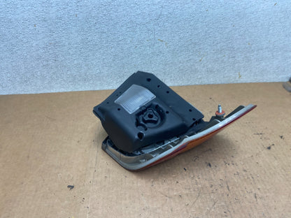 2002 - 2005 BMW 3 E46 Series Right Passenger RH Tail Light Oem R4852 DW4