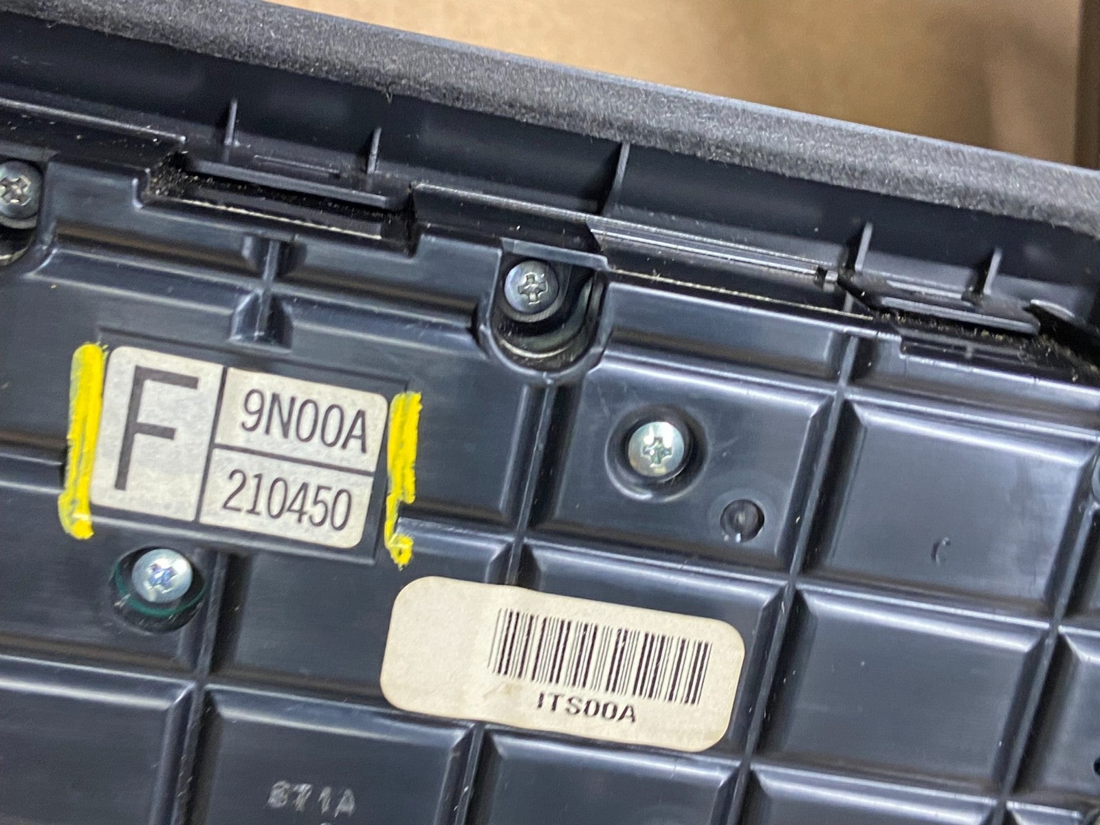 2011 2012 2013 Nissan Maxima Radio Audio Panel Control Bezel Trim  W6423 DG6