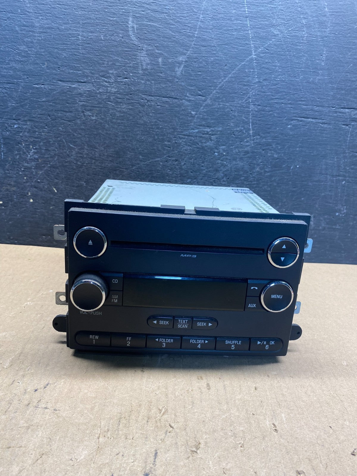2011-2019 Ford E150 E250 E350 AM FM Radio Stereo Receiver AG1890 DG0