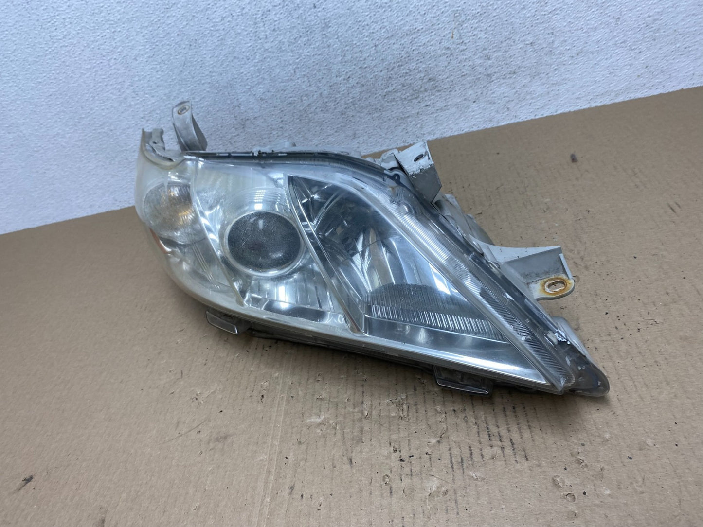 2007 - 2009 Toyota Camry Halogen Right Passenger Headlight AE7035 DW1