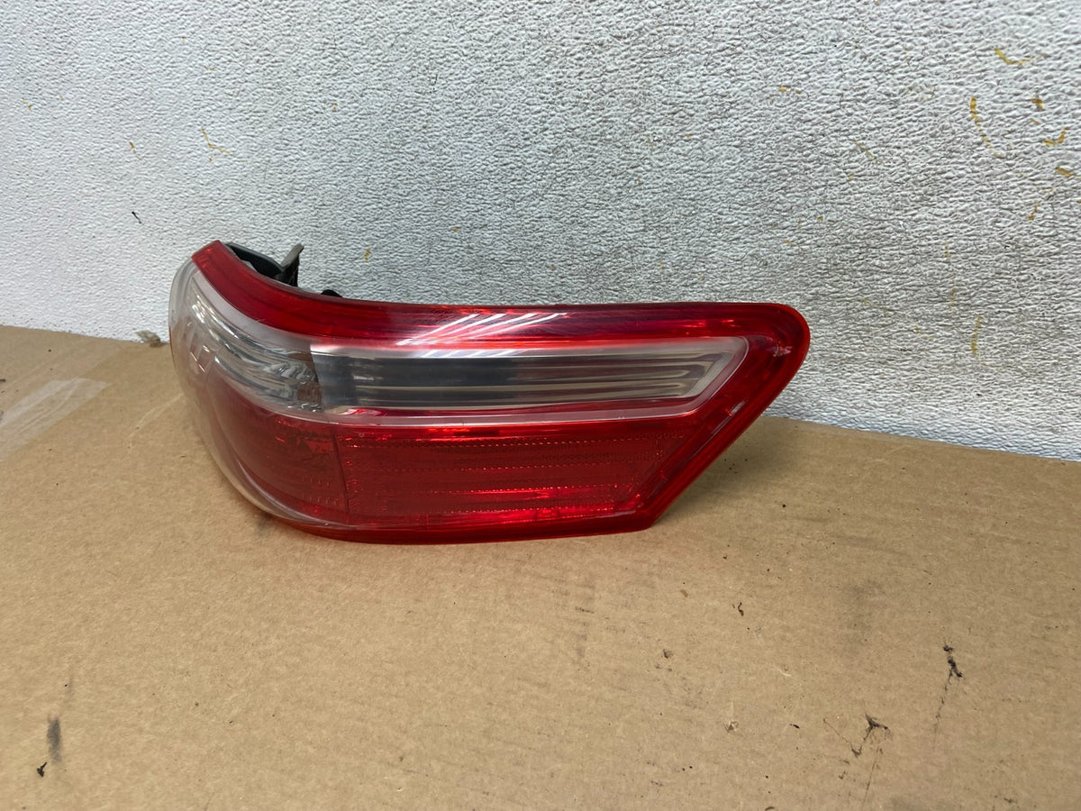 2007 2008 2009 Toyota Camry Right Passenger Side Tail Light AH4432 DW2
