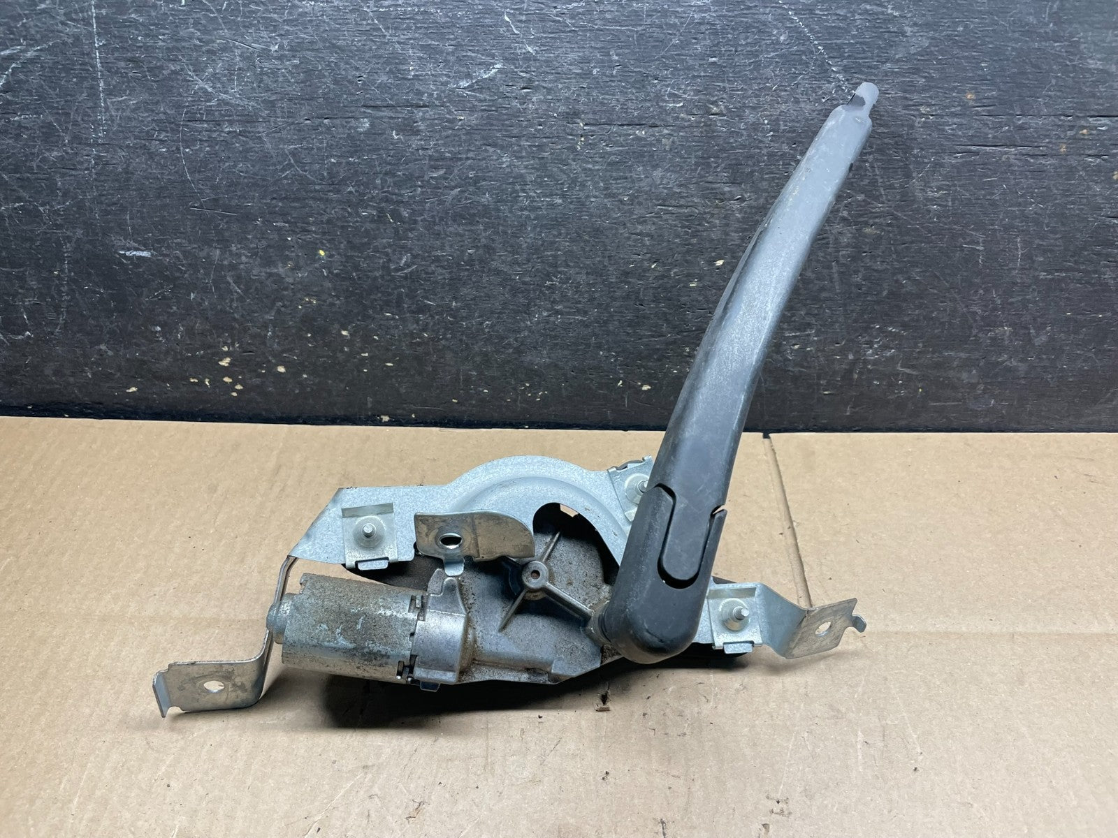 2011 to 2019 Ford Fiesta Rear Windshield Wiper Motor OEM V9196 DG0