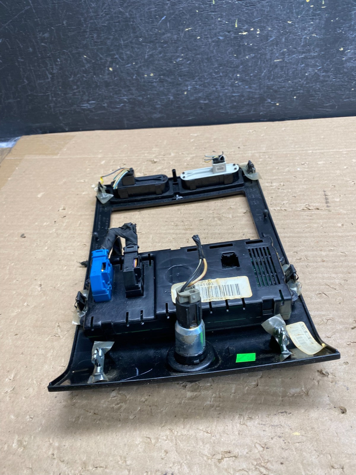 2007 - 2014 Ford Expedition Temperature Climate Control w/ Radio Bezel ag8435 DG6