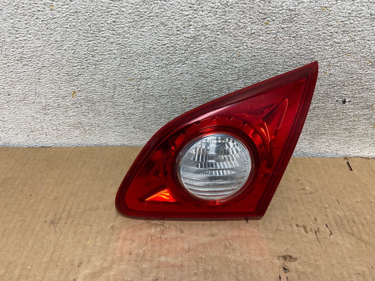 2008 - 2015 Nissan Rogue Right Passenger Side Tail Light Inner AI8140 LK0
