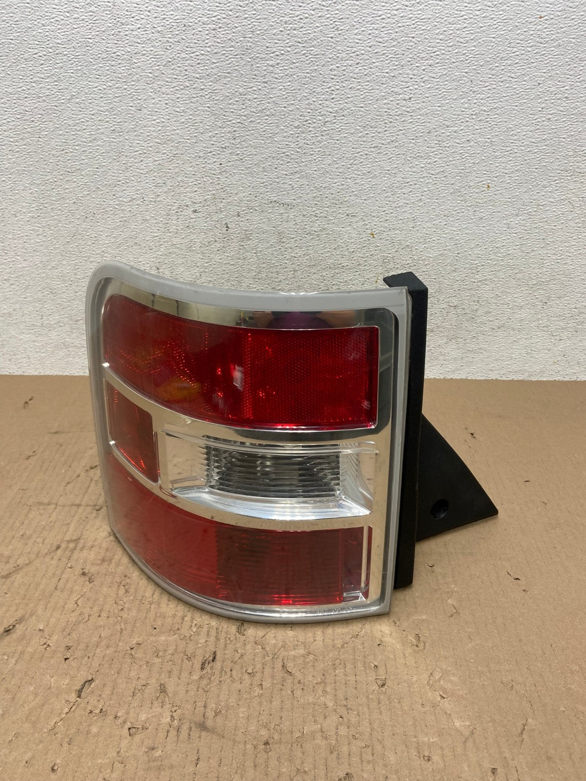2009 to 2011 Ford Flex Left Driver LH Side Tail light AE8847 LK0