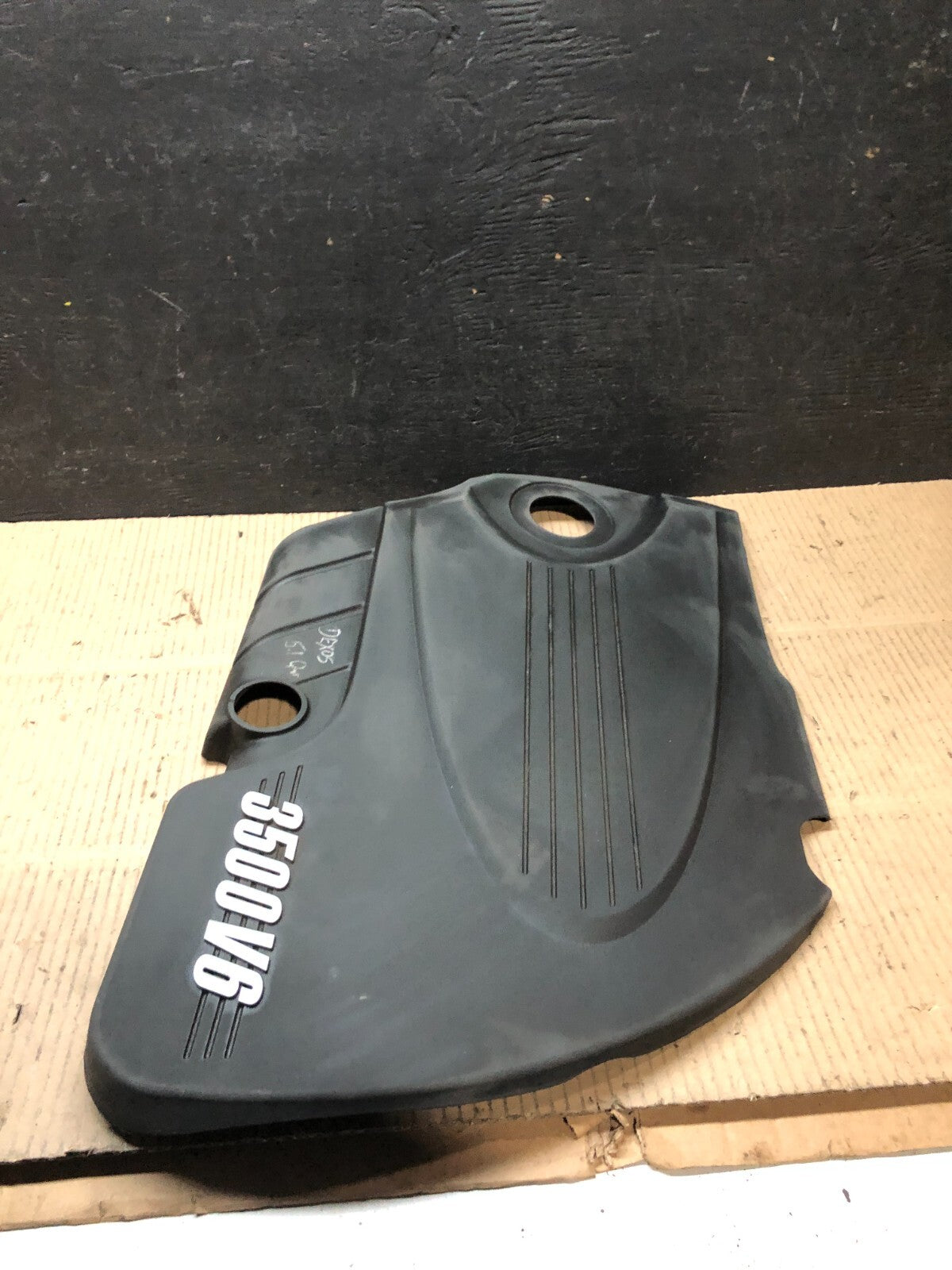 2006 2011 Chevrolet Impala V6 VVT Engine Cover Shield G5953 DG13