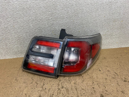 2013 to 2016 GMC Acadia Right Passenger RH Side Tail Light W8055 DW0