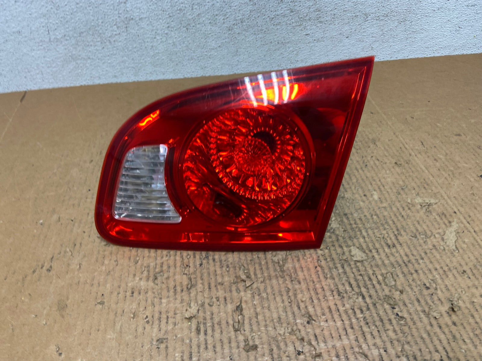 2007 2008 2009 Hyundai Santa Fe Right Passenger Tail Light Inner AE2773 LK0