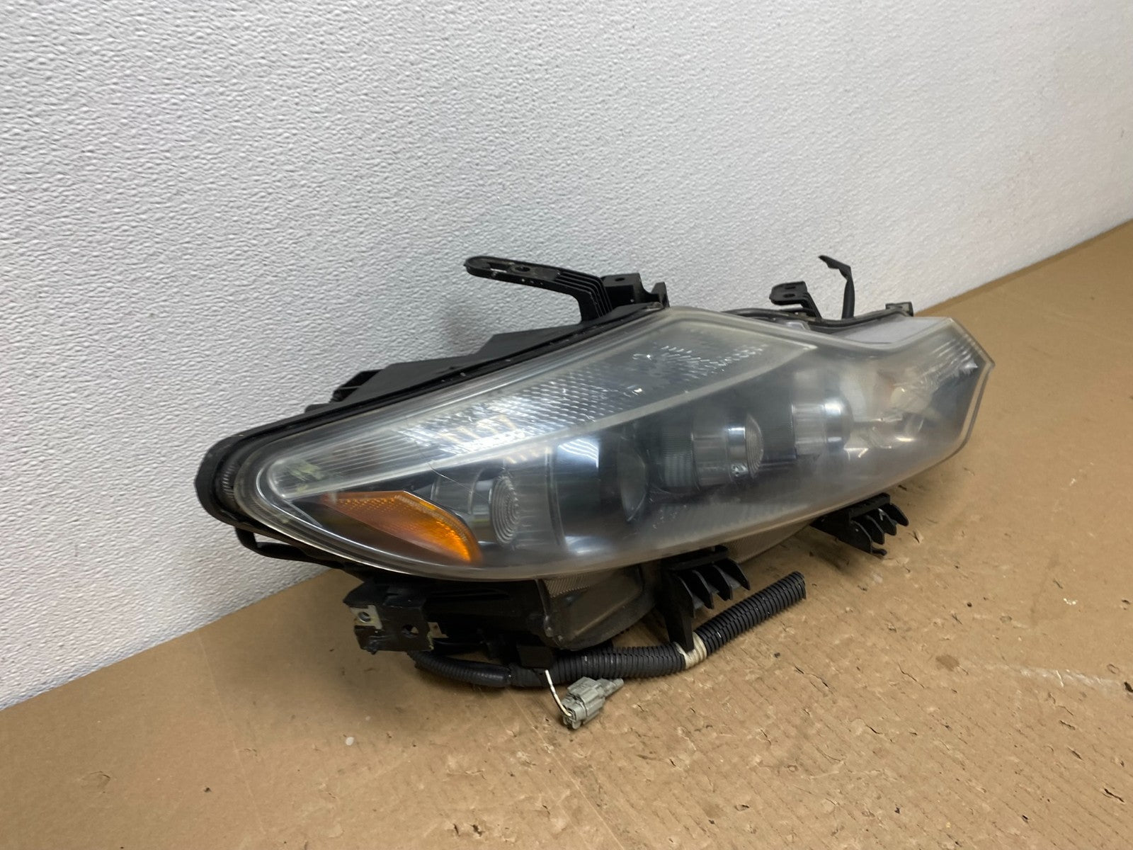 2011 to 2014 Nissan Murano Headlight Right Passenger RH Oem Xenon Hid AB6970 DW2