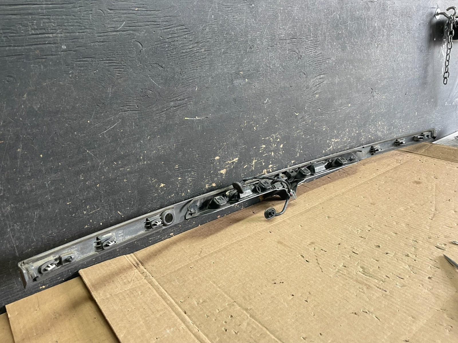 2016 - 2019 Ford Explorer Interceptor Rear Tailgate Molding W/ Camera AB3091 DG6