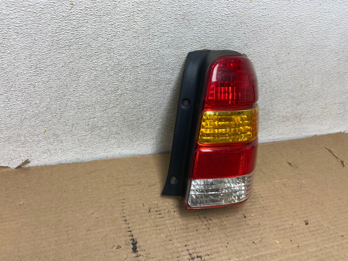 2001 to 2007 Ford Escape Right Passenger RH Side Tail Light AH4165 LK1