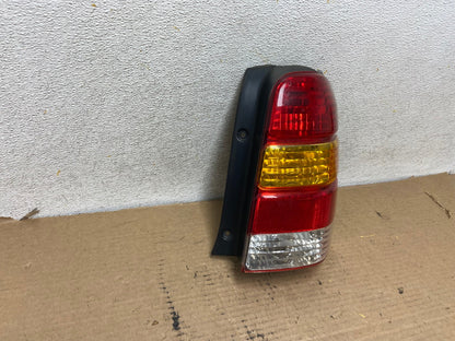2001 to 2007 Ford Escape Right Passenger RH Side Tail Light AH4165 LK1