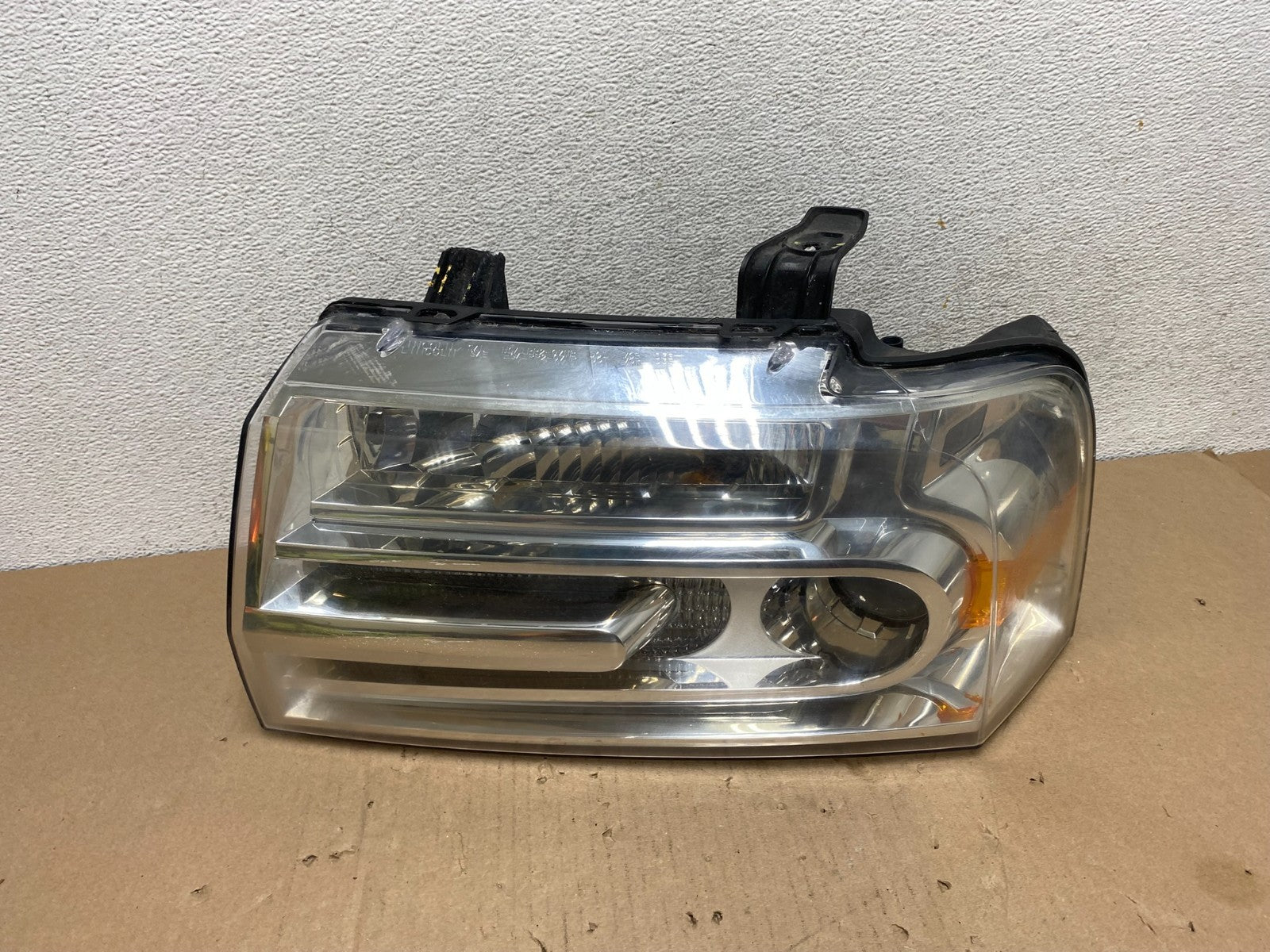 2007-2014 Lincoln Navigator Left Driver Lh Xenon HID Headlight AG6684 DW0
