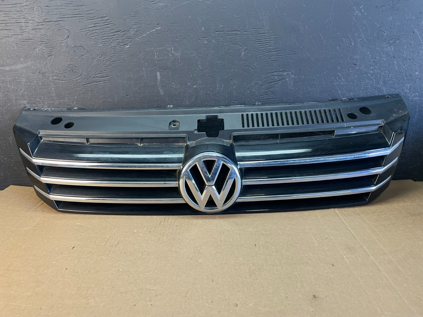 2012 to 2015 Volkswagen Passat Front Upper Grill Grille Aftermarket AD0041 DG0