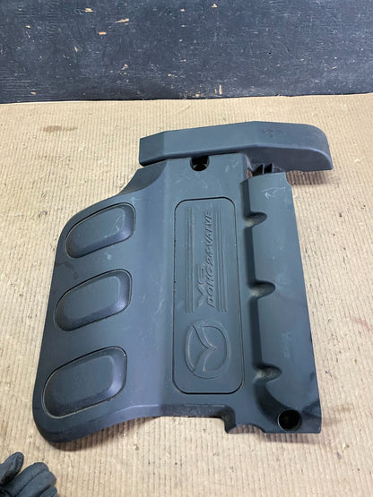 2000 to 2003 Mazda Tribute  DOHC 24 VALVE Engine Shield Top Cover N8403 PS3