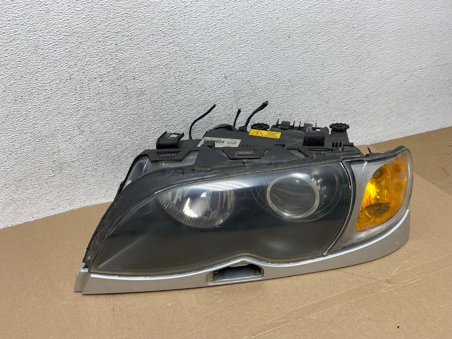 2002 to 2005 BMW 3 E46 Left Driver LH Side Xenon HID Headlight AF43710