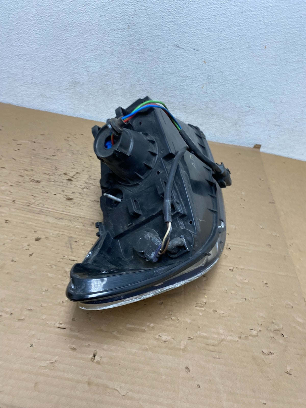 2000 to 2007 Ford Taurus Left Driver LH Side Halogen Headlight AD4362 DW7
