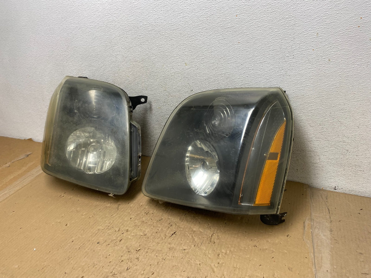 2007 - 2014 GMC Yukon Halogen Headlights Left+Right Side Set AH2853 DW2