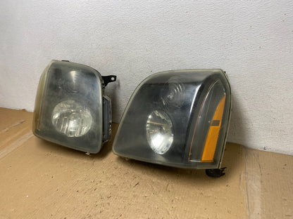 2007 - 2014 GMC Yukon Halogen Headlights Left+Right Side Set AH2853 DW2
