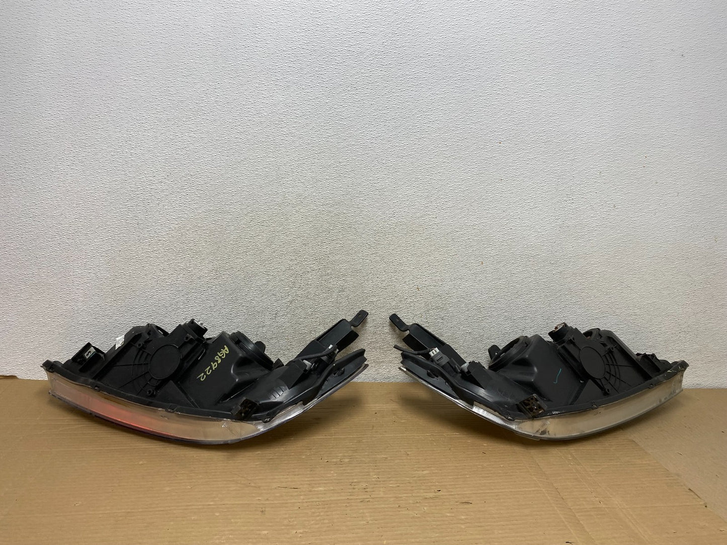 2004 to 2005 Honda Civic Left+Right Set Side Chrome Headlights AG8922 DW8