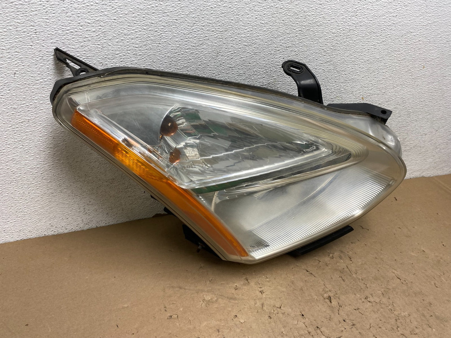 2009-2013 Nissan Rogue Right Passenger Halogen Headlight AG4417 DW2