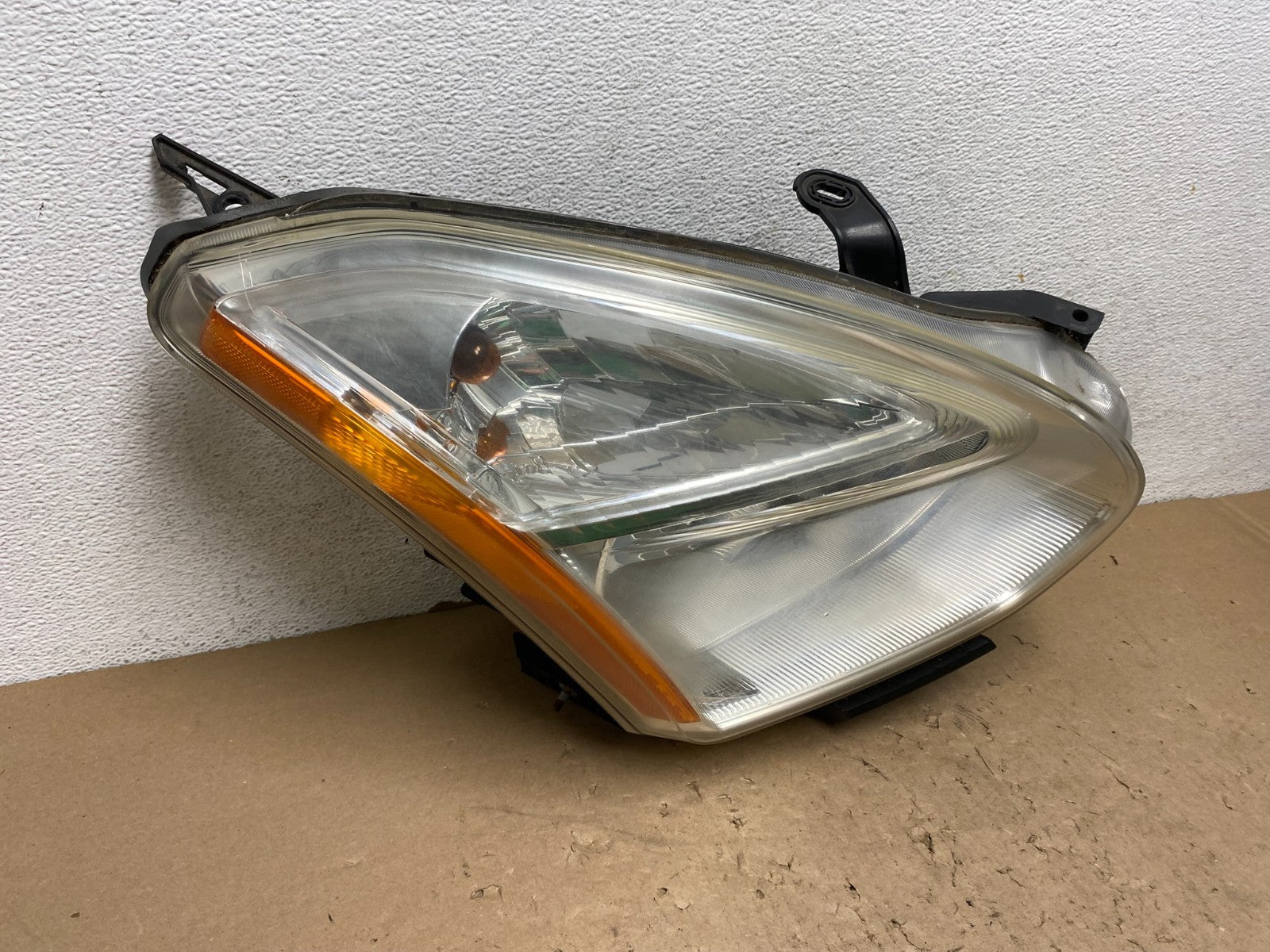 2009-2013 Nissan Rogue Right Passenger Halogen Headlight AG4417 DW2