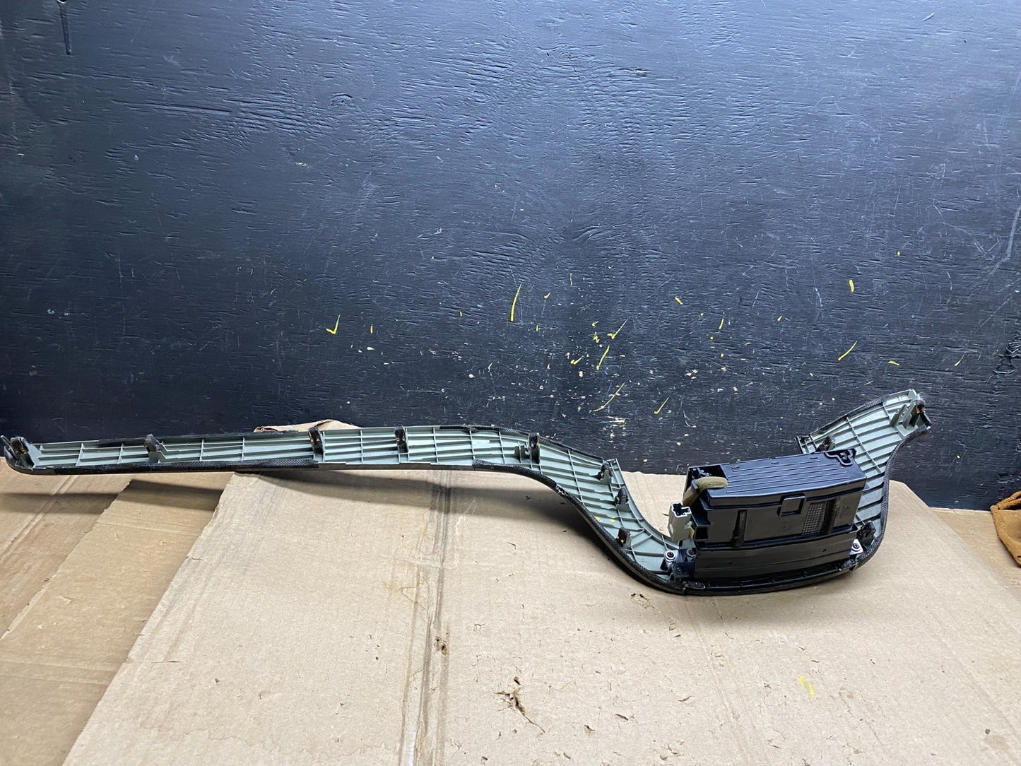 2007 to 2012 Hyundai Santa Fe Center Dashboard Wood Panel Molding OEM X5850 DG5