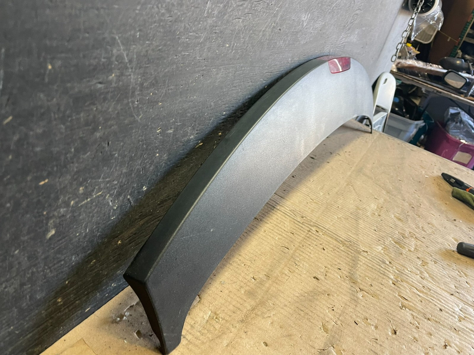 2004 to 2008 Chrysler Pacifica Rear Trunk Hatch Spoiler Wing OEM R5349 DG2