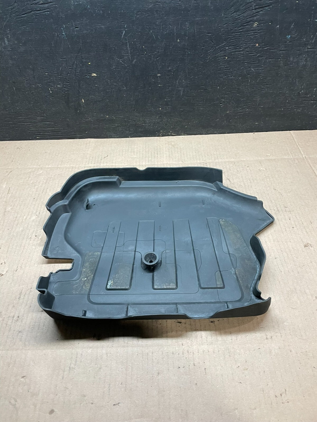 2008 to 2012 Chevrolet Malibu Engine Cover Plastic Motor Shield J6903 DG4