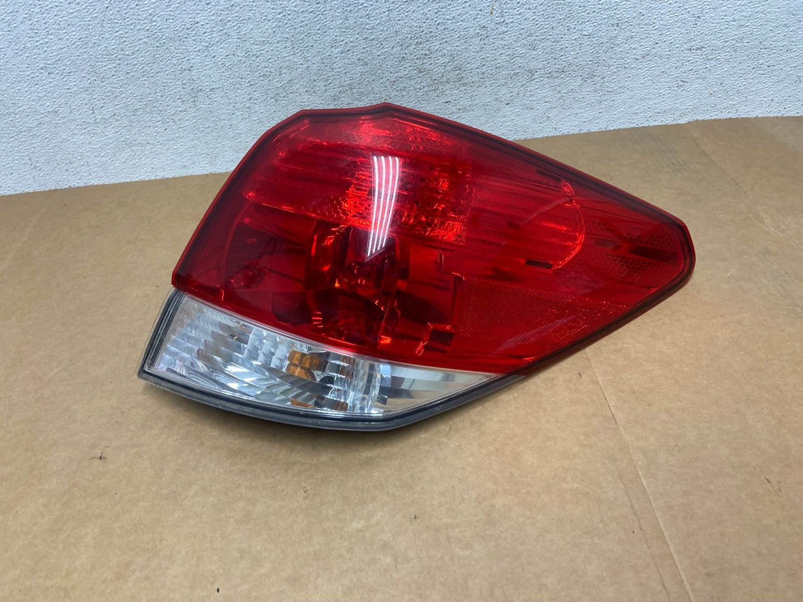 2010-2014 Subaru Outback Wagon Right Passenger Rh Side Tail Light AE2895 LK0