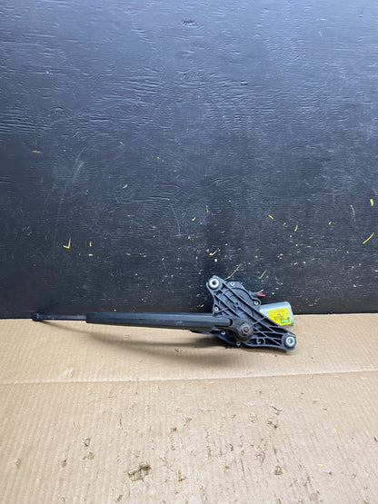 2011 to 2017 BMW X3 Rear Windshield Wiper Motor V1576 DG0