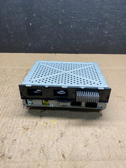 2005 - 2009 Audi A6 Stereo Tuner Receiver M6698 DG3