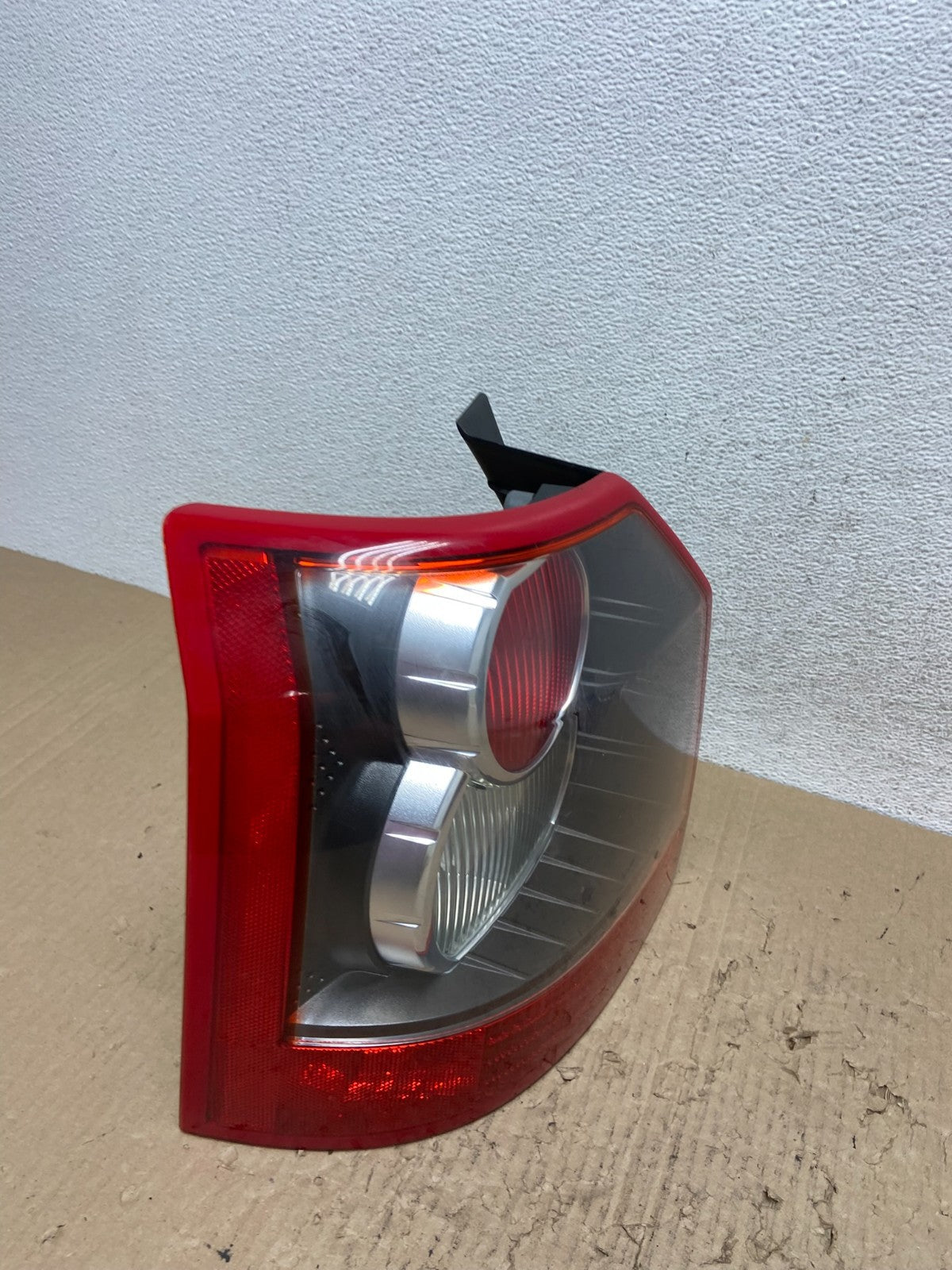 2008 to 2010 Land Rover Lr2 Left Driver LH Side Tail Light AF2939 DW2