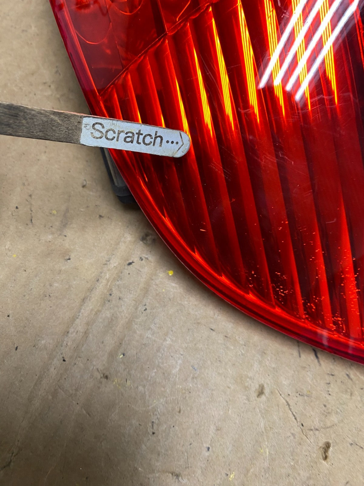 2002 to 2005 BMW 7-Series 745i 760i Left Driver LH Side Tail Light Oem Q8774 DW4