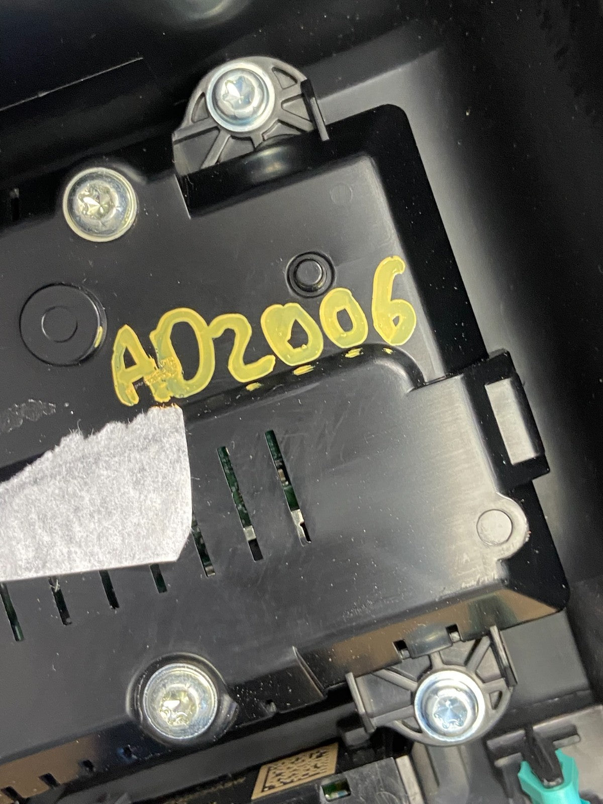 2020 to 2023 Ford Explorer Console Radio Display Screen Air Vents AD2006 DG8