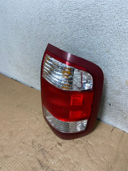 1999 to 2004 Nissan Pathfinder Right Passenger Rh Side Tail light AI7860 LK1