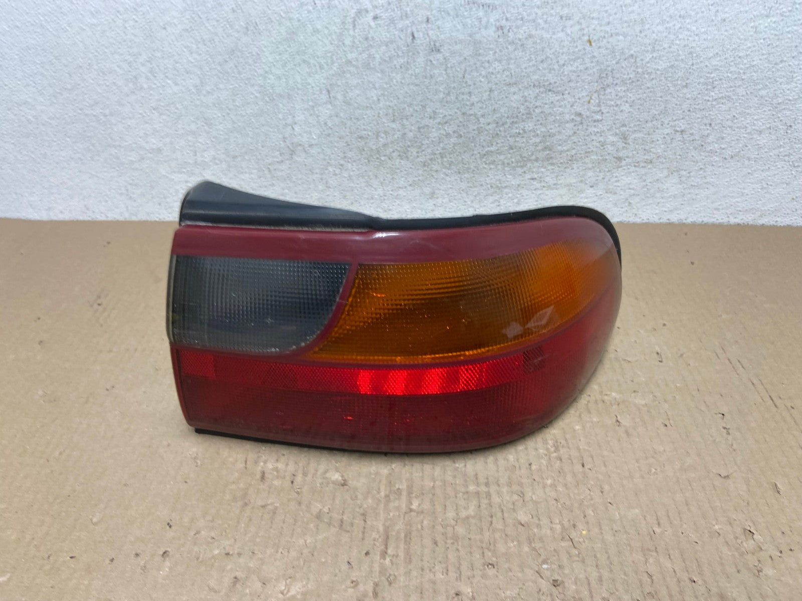 1997 to 2003 Chevrolet Malibu Passenger Right RH Side Tail Light AE9768 LK0