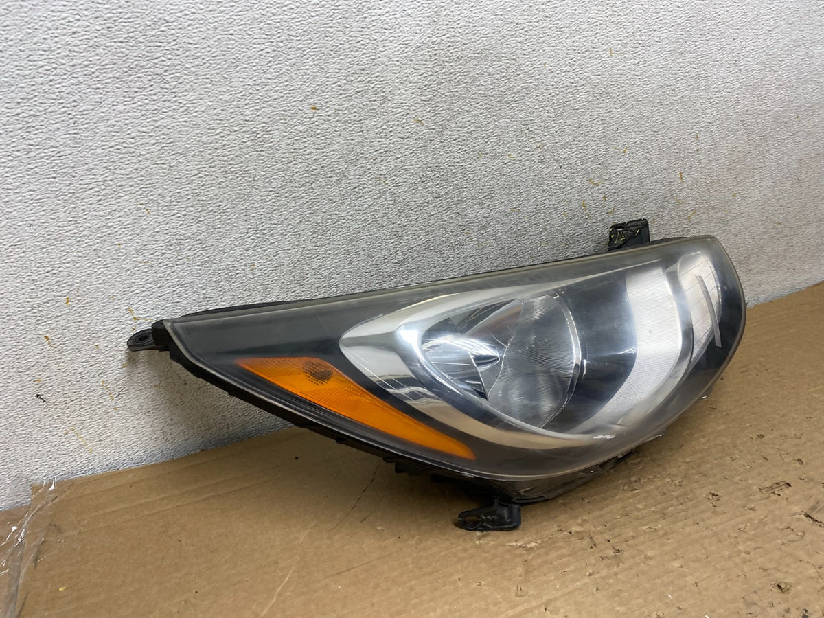 2013 to 2017 Hyundai Accent Right Passenger RH Side Headlight AH9011 DW1