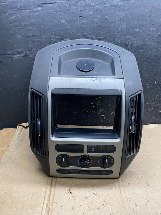 2007 - 2010 Ford Edge Heater Climate Control Radio Control Dash Bezel X5837 DG0