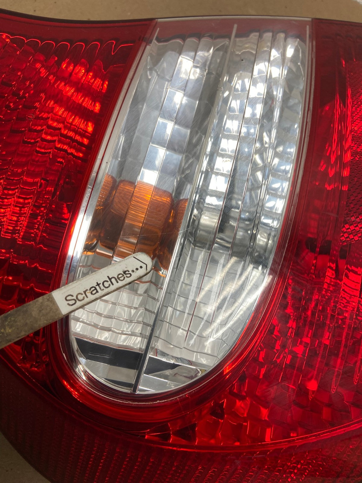 2002 2003 2004 Toyota Camry Left Driver LH Side Tail Light AF4876 LK3