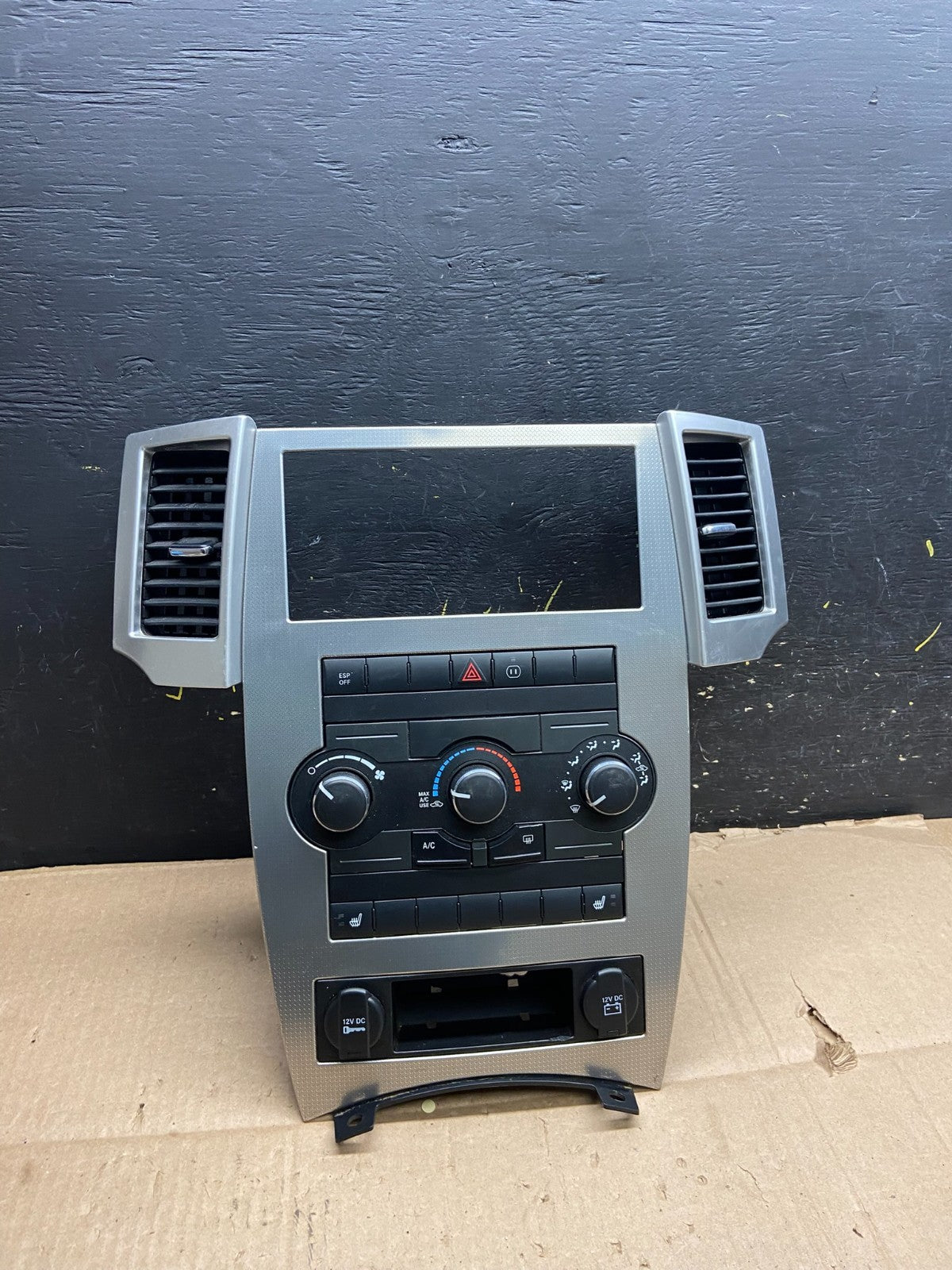 2008 to 2010 Jeep Grand Cherokee Center A/C Heater Climate Control Y2547 DG0