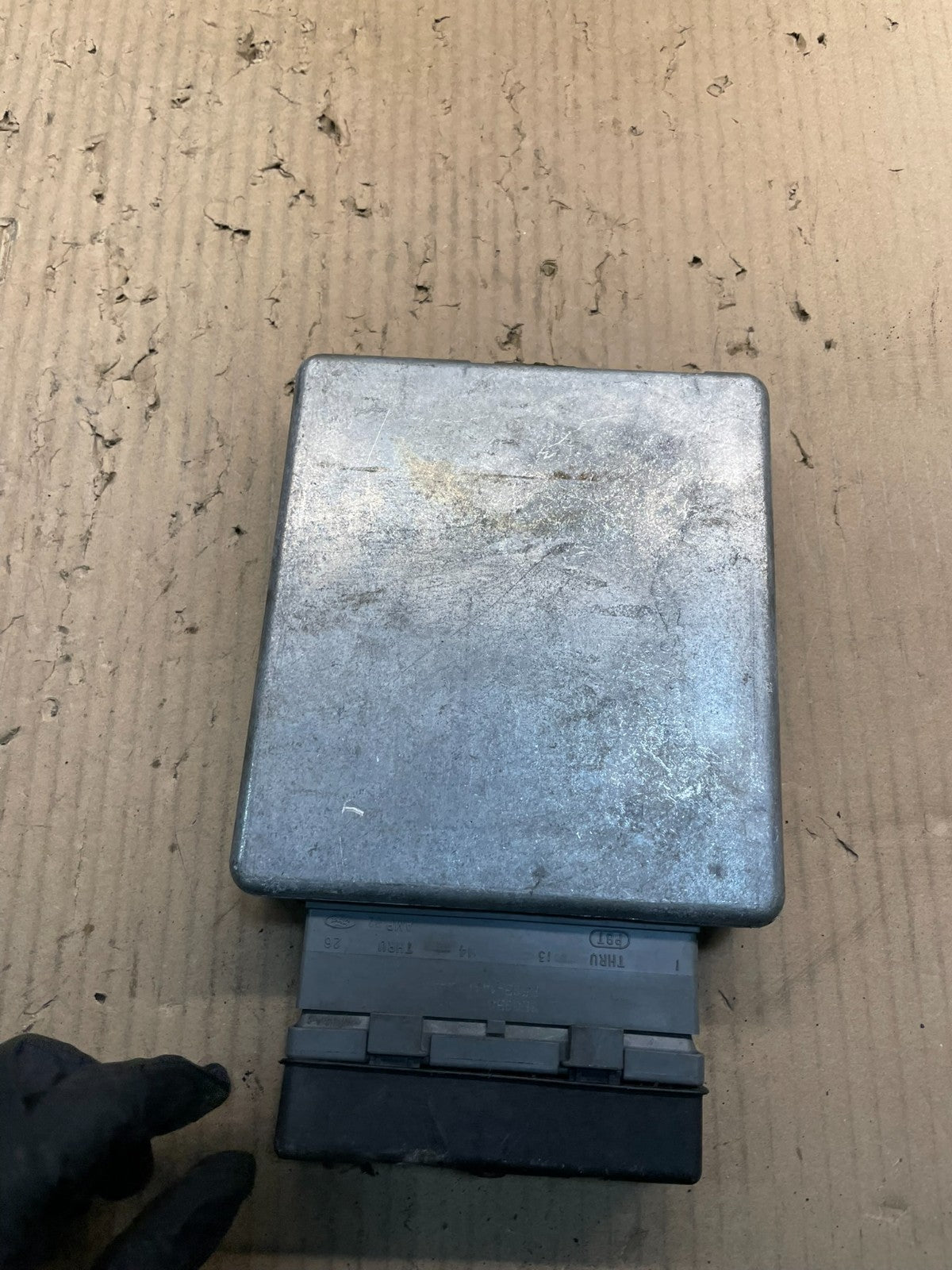 2002 2003 Ford F250 F350 5.4L  Engine Control Unit ECU Computer Module X0851 DG2