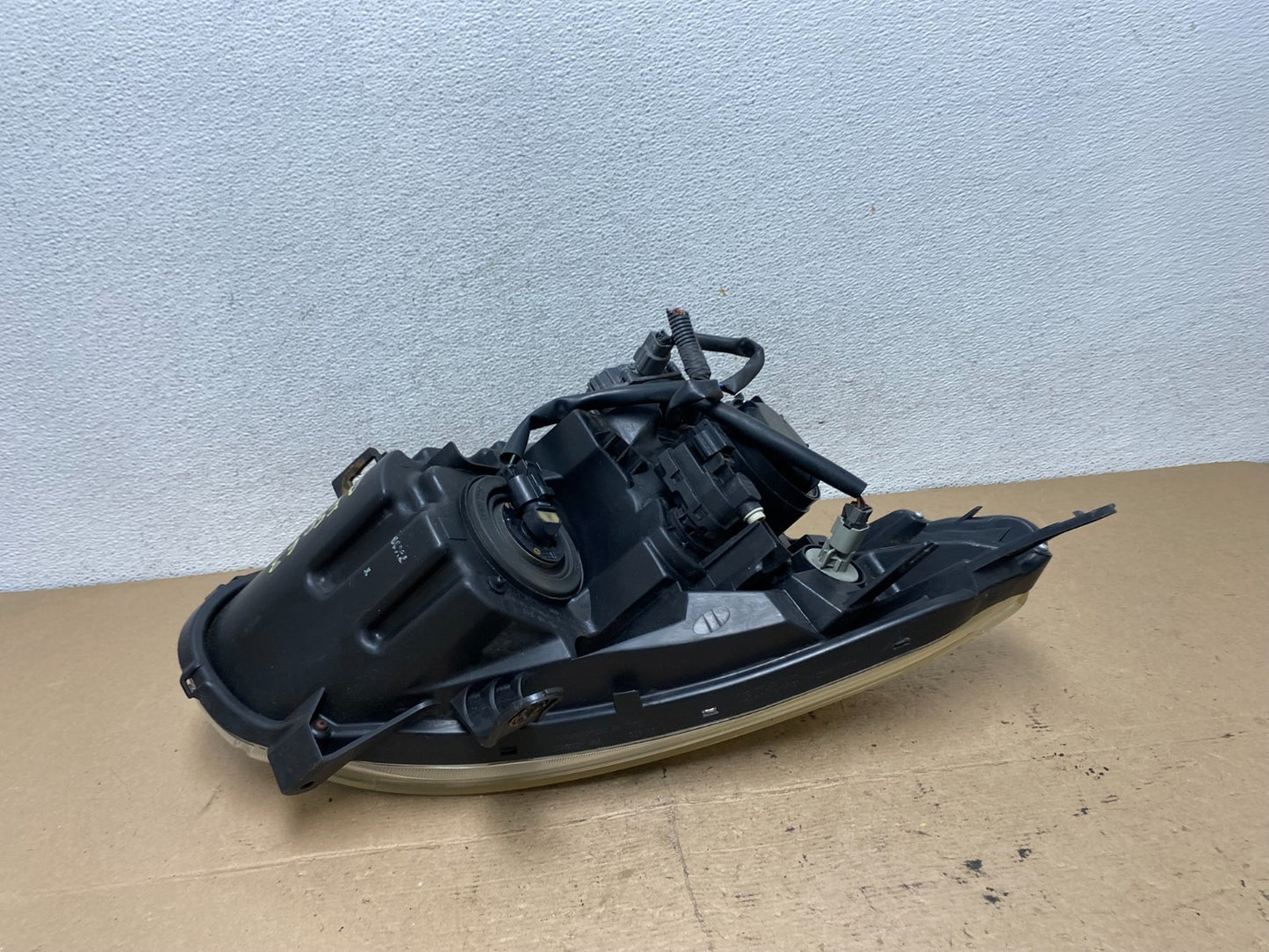 2008 to 2013 Nissan Rogue HID Xenon Headlight Left Driver Lh Side AF5063 DW5